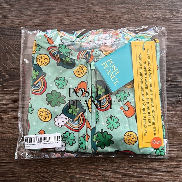 •NEW•Posh Peanut “Posh Patrick’s Day” Footie - Picture 3 of 9